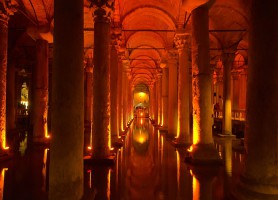 Citerne Basilique : une gigantesque citerne souterraine