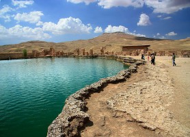 Takht-e Soleyman : un lieu sacré du zoroastrisme
