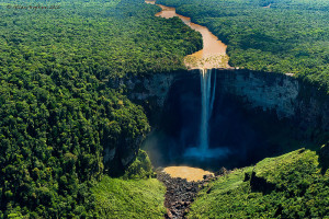 Les chutes de Kaieteur : la plus belle cascade du monde