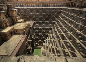 Chand Baori : le gigantesque puits d’Inde !
