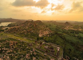 Ensemble monumental de Hampi : un merveilleux complexe de temples