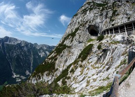 Grotte d'Eisriesenwelt : la cavité glacière la plus étendue du monde
