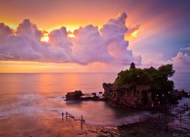 Temple de Tanah Lot : le sanctuaire en plein océan