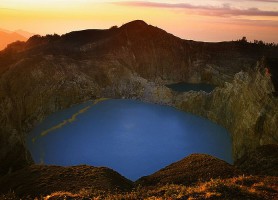 Mont Kelimutu : la montagne aux couleurs de l’arc-en-ciel
