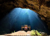 Grotte de Phraya Nakhon 