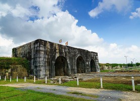 Citadelle de la dynastie Hô : splendeur hors du temps