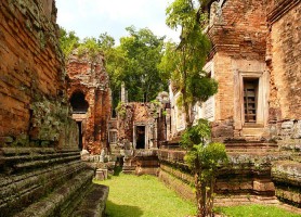 Phnom Chisor : le beau temple cambodgien en ruines