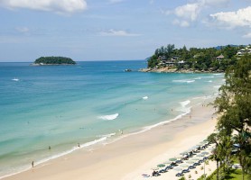 Plage de Kata Noi : un village de vacances de rêve