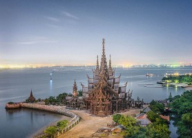 Sanctuaire de la vérité : le havre de paix Thaïlandais