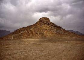 Tours du silence : découvrez cet étrange cimetière