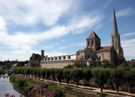 Abbaye de Saint-Savin : une splendeur architecturale unique