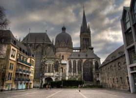 Cathédrale d'Aix-la-Chapelle : au cœur d’un bâtiment impérial
