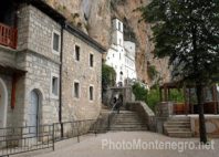 Monastère d'Ostrog 