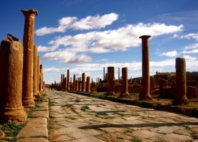 Timgad : découvrez la cité romaine d’Afrique