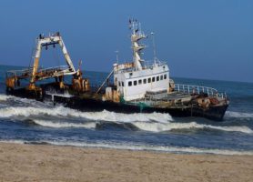 Côte des squelettes : un exceptionnel ossuaire de bateaux