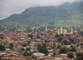 Man : découvrez la ville aux dix-huit montagnes