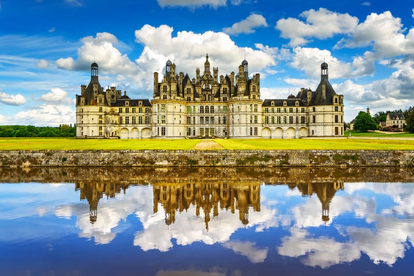 Château de Chambord, château royal français médiéval et réflexion. Vallée de la Loire, France, Europe