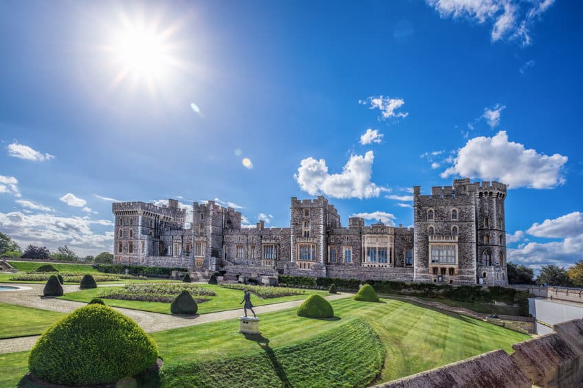château de Windsor avec jardin près de Londres, Royaume-Uni